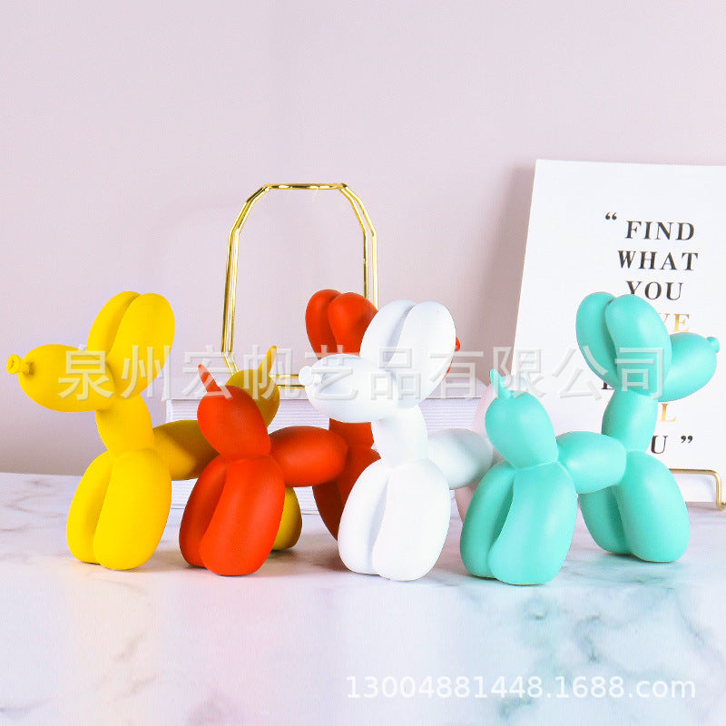 Nordic Dog Sculpture — Modern Luxury Desktop & Shelf Ornament